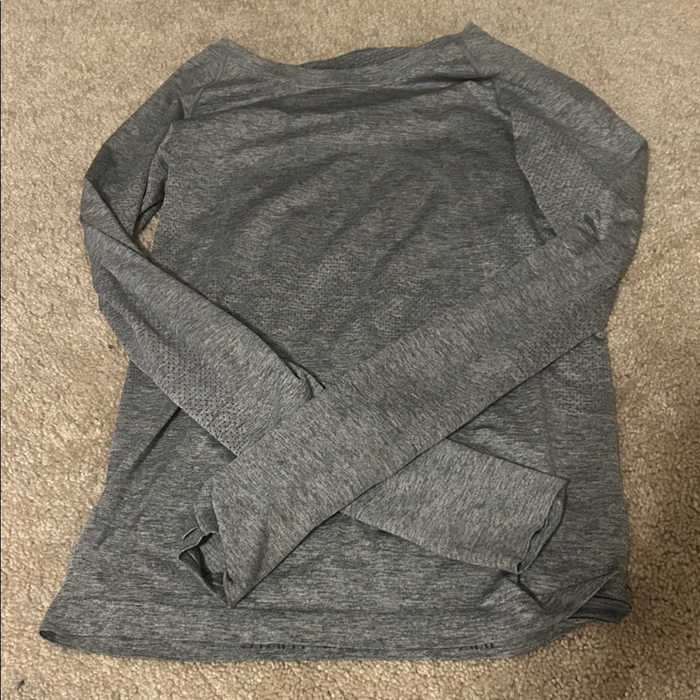 lululemon athletica Gray Long Sleeve Tee